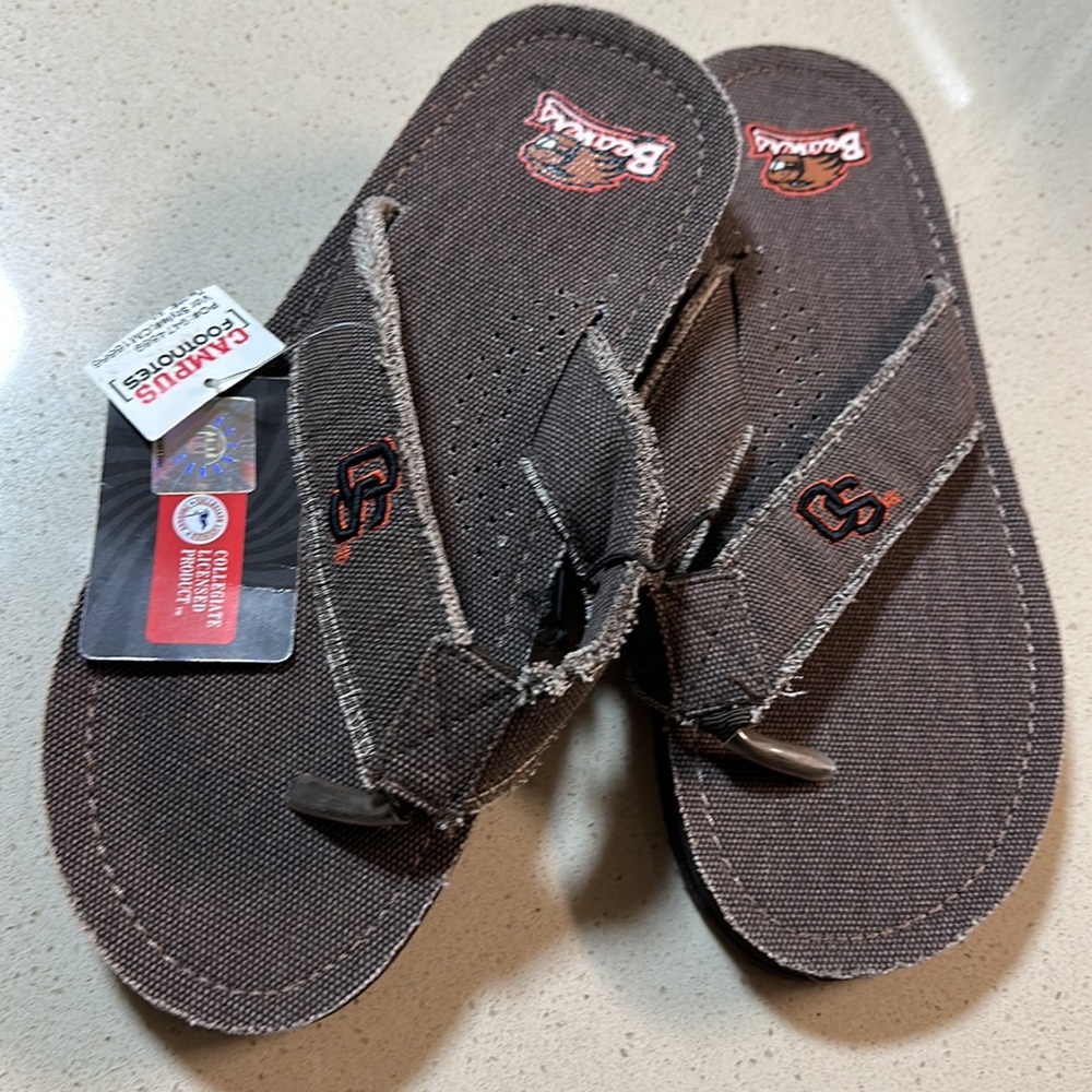 Oregon State University Canvas flip Flops NWT